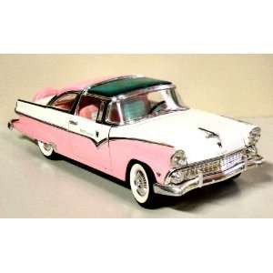  1/18 Diecast Model 1955 Ford Crown Victoria Collectible 