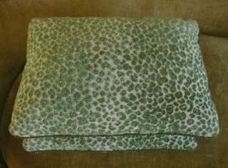   Tout Velvet Fabric Custom Designer Throw Pillows New 2 Green  