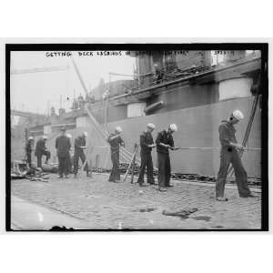  Photo Getting deck lashings in shape    NEW YORK 1900 