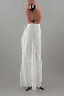 Nice 1900s Edwardian white cotton skirt. Slightly sheer, skirt has a 