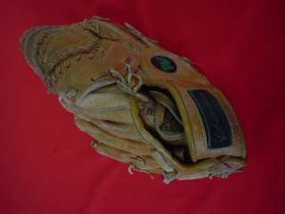 VINT TED WILLIAMS SIGNATURE MODEL # 16182 BALLGLOVE  