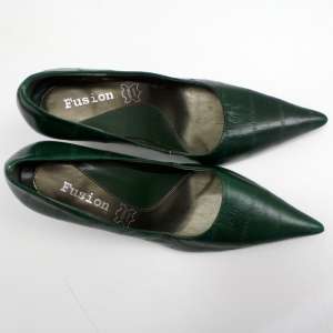 Fusion Green Pointy Toe Heels 8. New  