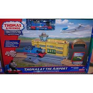   Friends Trackmaster thomas at the airport 2011プラレール  