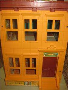 VINTAGE FISHER PRICE SESAME STREET APARTMENT BUILDING IN BOX ALL 