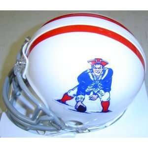 New England Patriots 1961 64 AFL Throwback Replica Mini Helmet w/ Z2B 