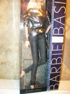 2011 NEW Barbie Basic Metallic Model 14 Collection GOTHIC BEAUTY PALE 