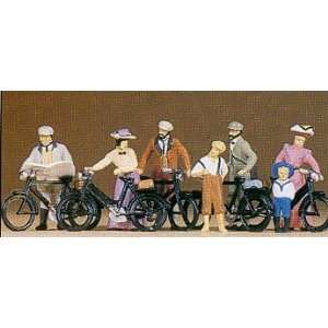  STANDING BICYCLISTS AROUND 1900   PREISER HO SCALE MODEL 