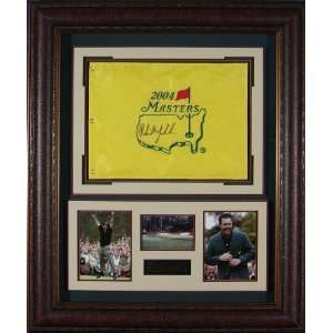  Phil Mickelson Signed RARE 2004 Masters Flag Framed 