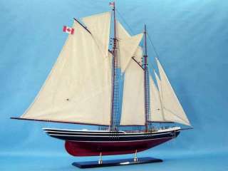 Bluenose Limited 44 Sailboat Schooner Model Ship  