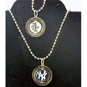  MLB New York Yankees Spinner Necklace *SALE* Sports 