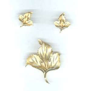  Goldtone Leaf Pin & Earrings Set 