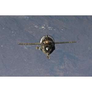 The Soyuz TMA 19 Spacecraft by Stocktrek Images, 72x48 