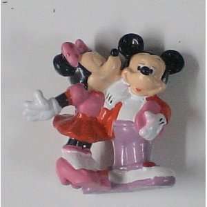   Pvc Figure Mickey Mouse and Minnie Mouse Smooching 