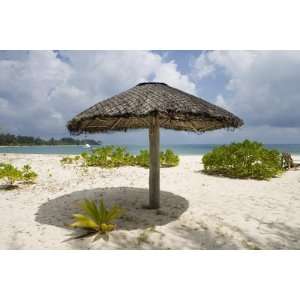   Resort, Denis Island, Seychelle by Holger Leue, 72x48