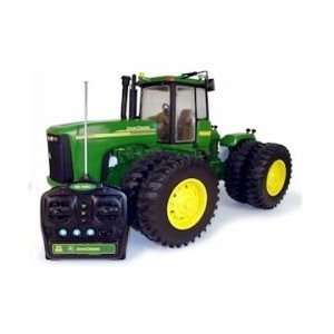   24 Inch John Deere Radio Control Tractor 49MHz Toys & Games
