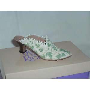  Collectible Shoe Touch of Lace 