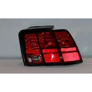    99 04 FORD MUSTANG (Base/GT/Mach1) TAIL LIGHT SET Automotive