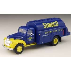  HO 1941 46 Chevy Tank Truck, Sunoco Toys & Games