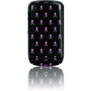   Curve 8530 (Skull and Crossbones (pink)) Cell Phones & Accessories