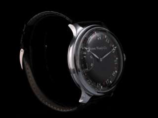  wristwatch has the ORIGINAL movement in an excellent status 