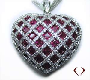 STUNNING 18KT WHITE GOLD ROUND CUT DIAMOND AND RUBY PENDANT WITH CHAIN