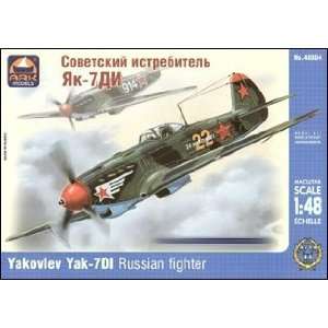   48 Yak7DI WWII Russian Fighter (Plastic Models) Toys & Games