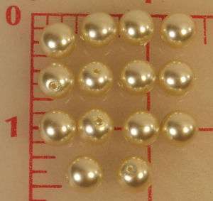 14 Czech glass round pearls beads pale yellow 8mm  
