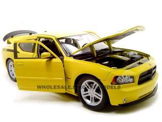 2006 DODGE CHARGER DAYTONA R/T YELLOW 1/18 DIECAST MODEL CAR BY WELLY 