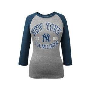  New York Yankees Womens Triblend Crew Neck Raglan T Shirt 