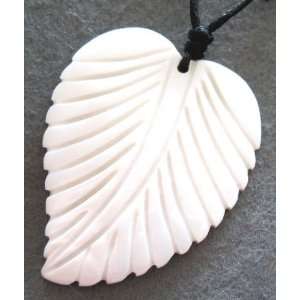  Natural Sea Shell Leaf Pendant Necklace 