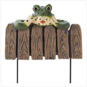FROG MINI GARDEN FENCE Outdoor Lawn Patio Stake NEW  