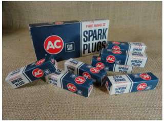 VINTAGE 35 YR OLD AC FIRE RING SPARK PLUGS NOS  