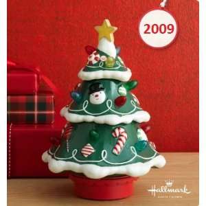 Hallmark Musical Christmas Tree with Lights & Motion 