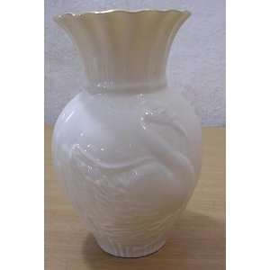  Belleek China Ivory Swan Bud Vase Collectors Society 