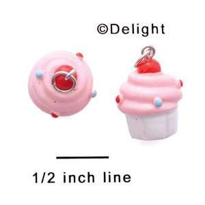  N1116+ tlf   White Cupcake with Pink Frosting   3 D Hand 