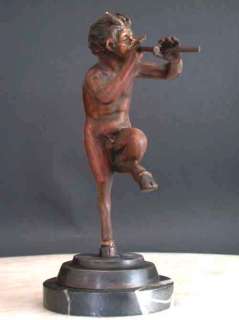 This real bronze piece is very graceful and a pleasure to view.
