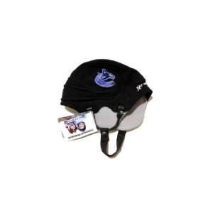  Vancouver Canucks Classic NHL Hat Trick Fleece Hat. Youth 