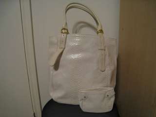 2pc Estee Lauder Lizard Embossed Cream Bucket Tote Bag  