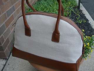 Liz Claiborne Carried Away Domed Satched Travel Bag Wht  