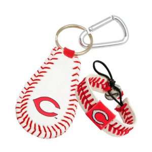  Cincinnati Reds Bracelet & Keychain Set